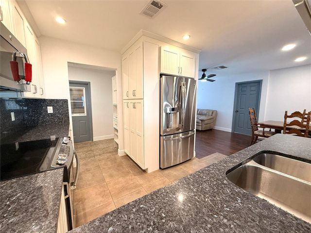 8335 SOMERSET DRIVE, Largo, FL 33773