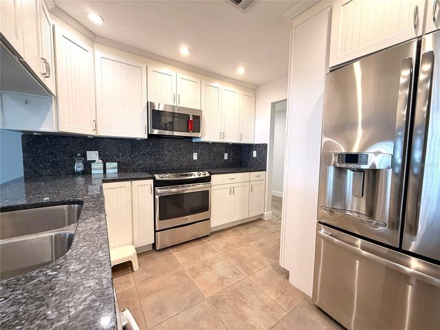 8335 SOMERSET DRIVE, Largo, FL 33773