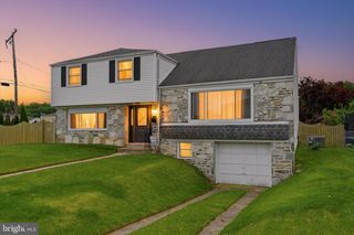 11039 KELVIN AVE, Philadelphia, PA 19116