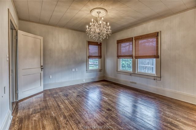 404 West Main Street, Bellville, TX 77418