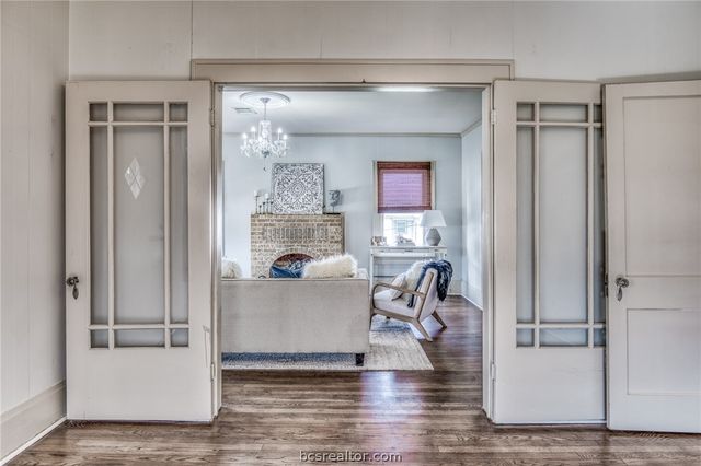 404 West Main Street, Bellville, TX 77418