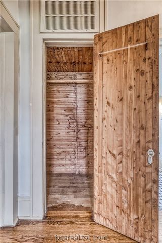 404 West Main Street, Bellville, TX 77418