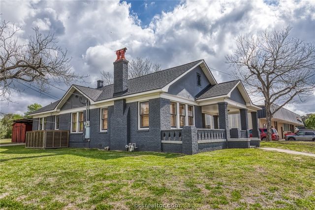 404 West Main Street, Bellville, TX 77418