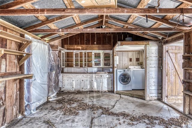 404 West Main Street, Bellville, TX 77418