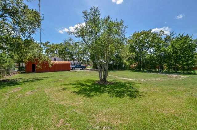 404 West Main Street, Bellville, TX 77418