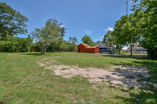 404 West Main Street, Bellville, TX 77418