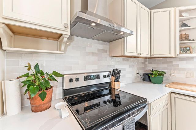 2108 Quiet Stables CIR, Cedar Park, TX 78613