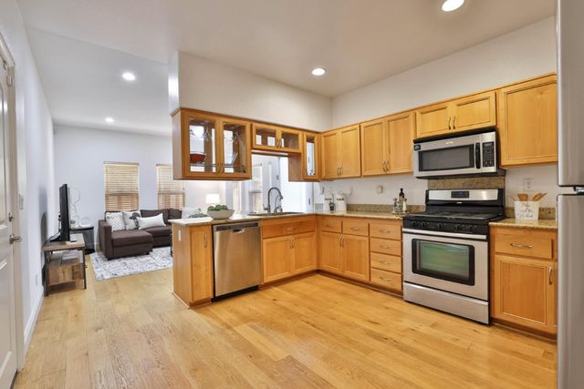 2278 Tuscany Court, East Palo Alto, CA 94303