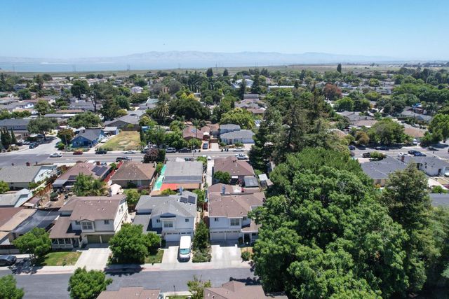 2278 Tuscany Court, East Palo Alto, CA 94303