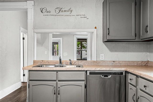 716 St James STREET, La Crosse, WI 54603