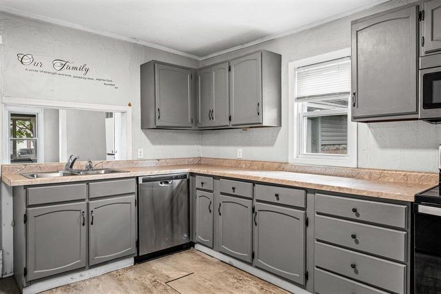 716 St James STREET, La Crosse, WI 54603