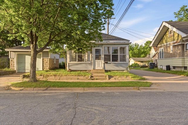 716 St James STREET, La Crosse, WI 54603