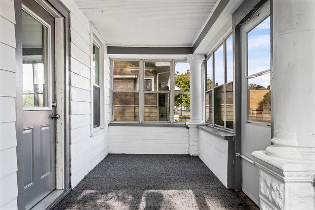 716 St James STREET, La Crosse, WI 54603