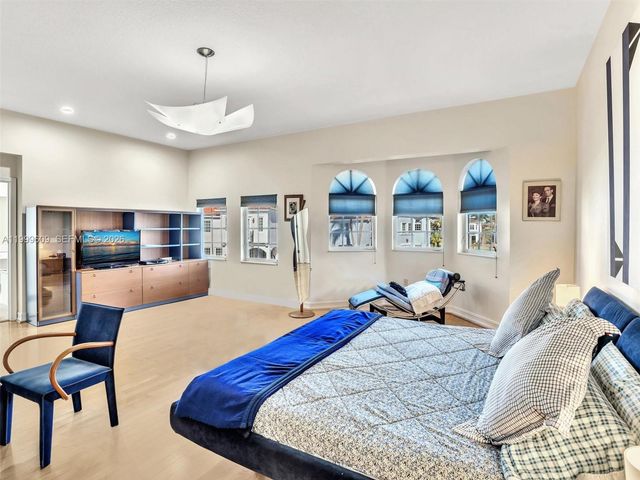 20780 NE 32nd Ave, Aventura, FL 33180