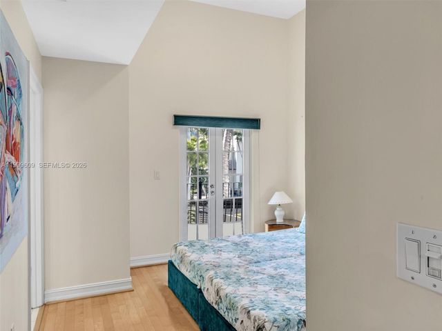 20780 NE 32nd Ave, Aventura, FL 33180