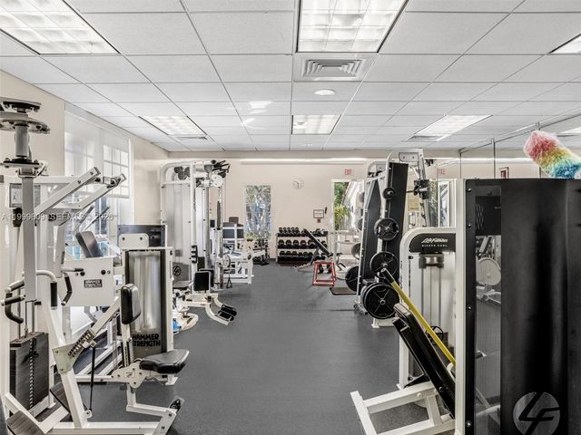 20780 NE 32nd Ave, Aventura, FL 33180