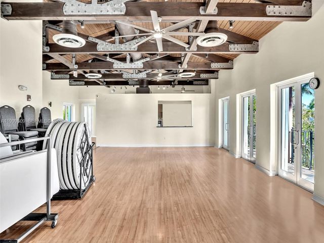 20780 NE 32nd Ave, Aventura, FL 33180