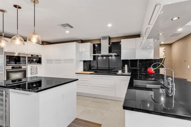 17121 Collins Ave 2708, Sunny Isles Beach, FL 33160