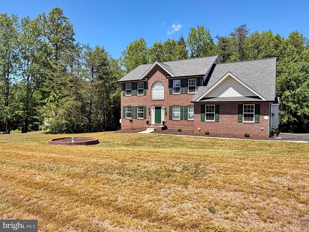 Image 1 of property listing at 6735 EASTERN HILLS ST, Hughesville, MD 20637