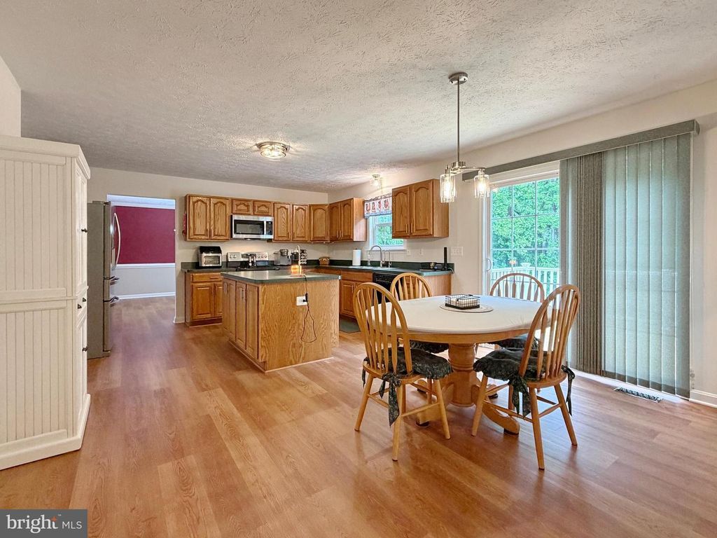 Image 17 of property listing at 6735 EASTERN HILLS ST, Hughesville, MD 20637