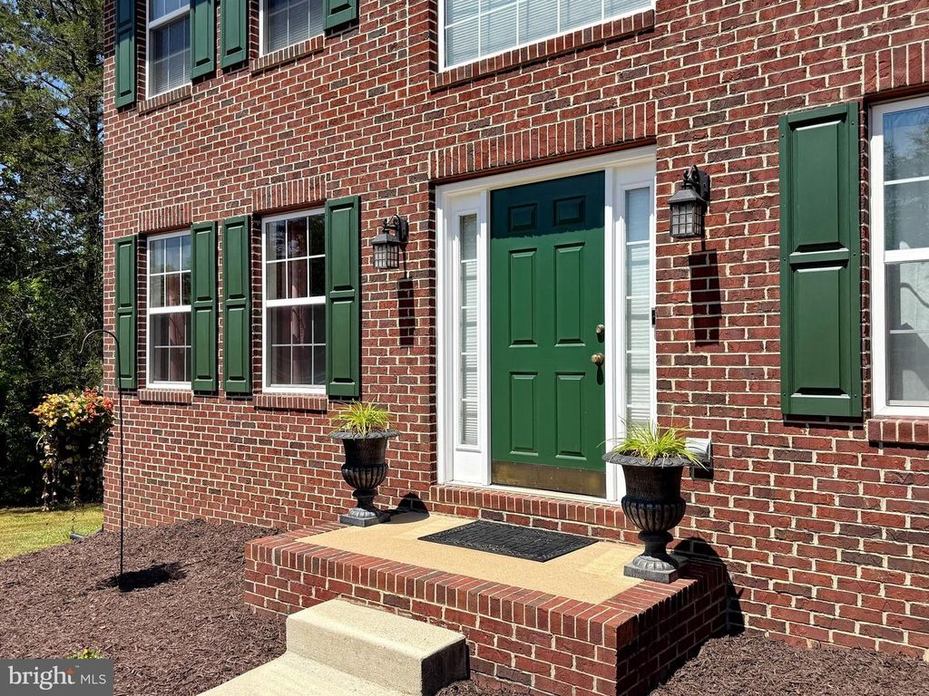Image 2 of property listing at 6735 EASTERN HILLS ST, Hughesville, MD 20637
