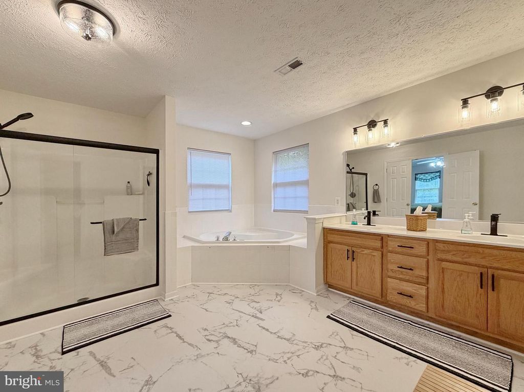 Image 24 of property listing at 6735 EASTERN HILLS ST, Hughesville, MD 20637