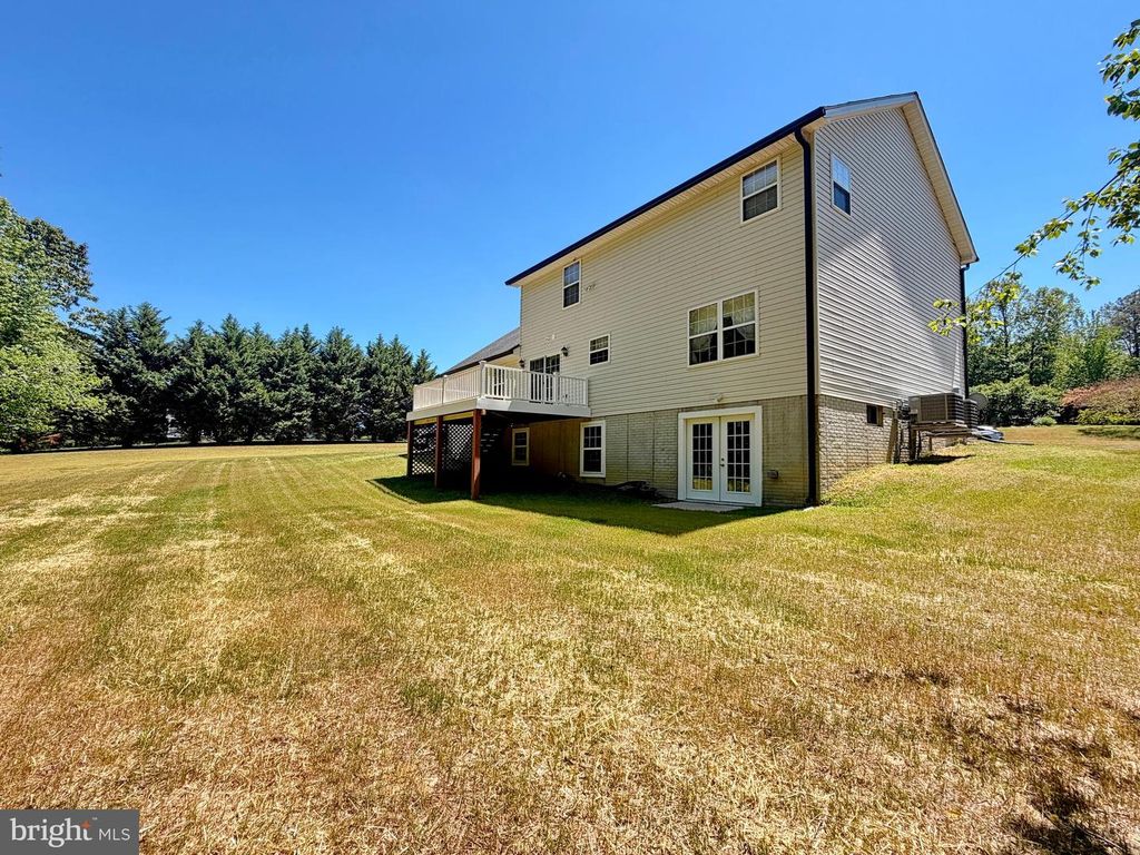 Image 7 of property listing at 6735 EASTERN HILLS ST, Hughesville, MD 20637