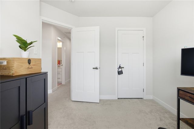 2013 Cade Dr, Monaca, PA 15061