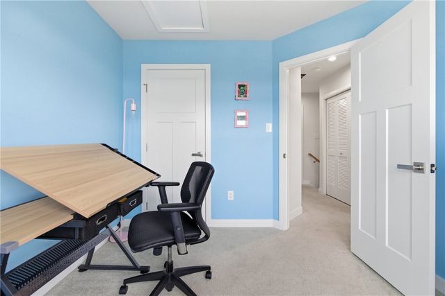 2013 Cade Dr, Monaca, PA 15061