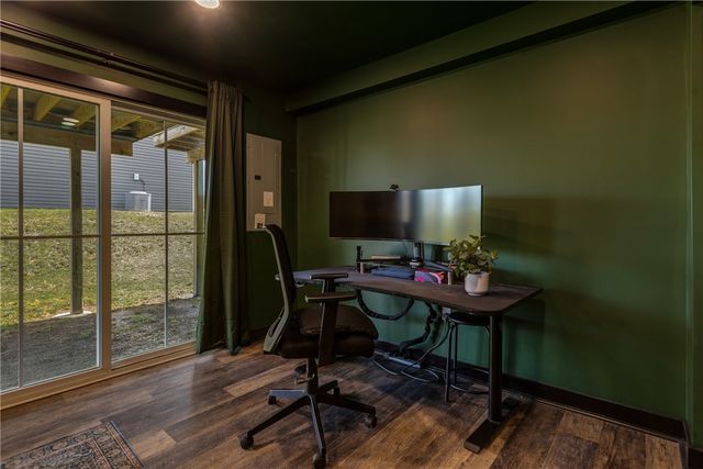 2013 Cade Dr, Monaca, PA 15061