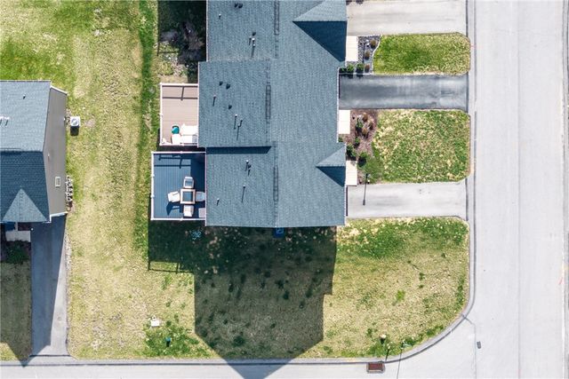 2013 Cade Dr, Monaca, PA 15061