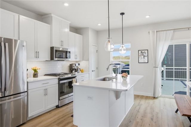 2013 Cade Dr, Monaca, PA 15061