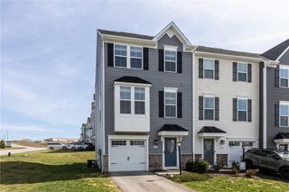 2013 Cade Dr, Monaca, PA 15061