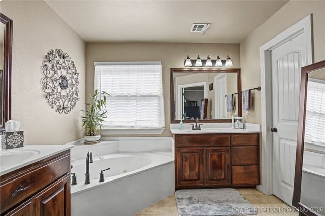 14786 N 58th East Avenue, Collinsville, OK 74021