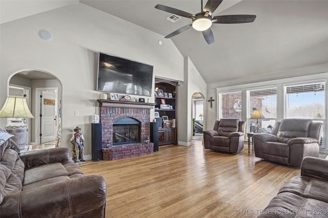 14786 N 58th East Avenue, Collinsville, OK 74021