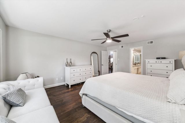 831 Merrick Drive, Sugar Land, TX 77478