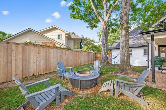831 Merrick Drive, Sugar Land, TX 77478