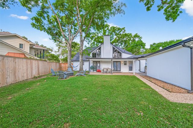 831 Merrick Drive, Sugar Land, TX 77478