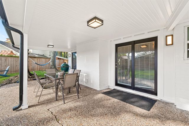 831 Merrick Drive, Sugar Land, TX 77478