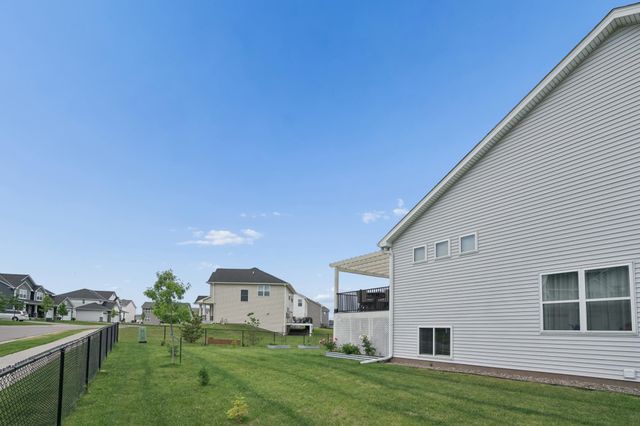 9773 52nd Lane NE, Saint Michael, MN 55376