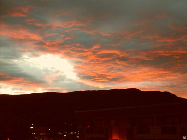 6958 S HOLLOW MILL DR, Cottonwood Heights, UT 84121