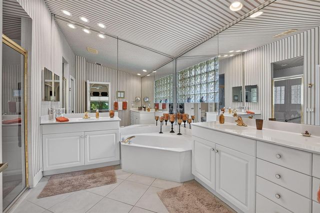 22887 BARRISTER Drive, Boca Raton, FL 33433