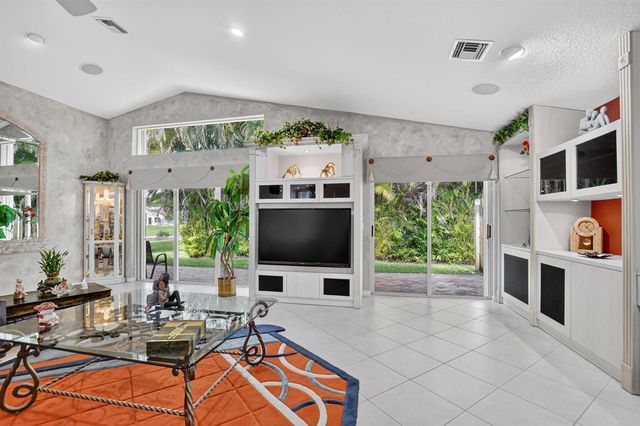 22887 BARRISTER Drive, Boca Raton, FL 33433