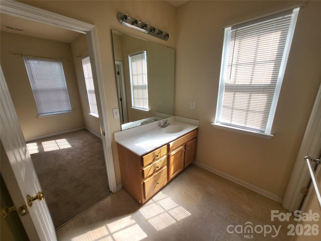 1520 Peaceful Way Drive, Charlotte, NC 28206