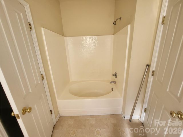 1520 Peaceful Way Drive, Charlotte, NC 28206