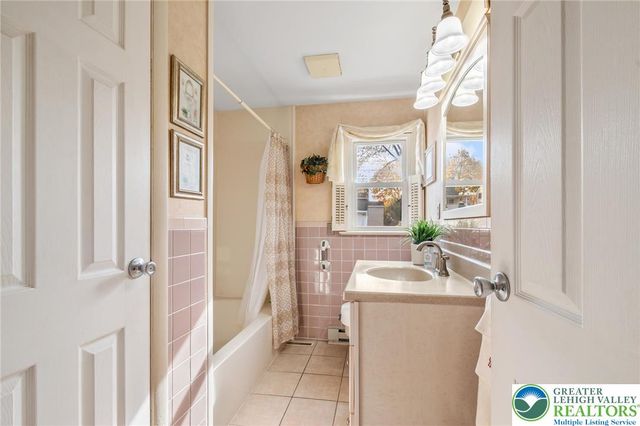 514 East Lexington Street, Salisbury Twp, PA 18103