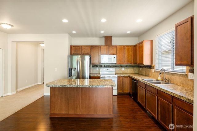 518 Grass Lake Street Ct NW, Olympia, WA 98502