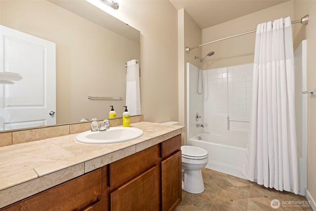 518 Grass Lake Street Ct NW, Olympia, WA 98502