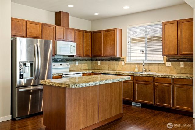 518 Grass Lake Street Ct NW, Olympia, WA 98502