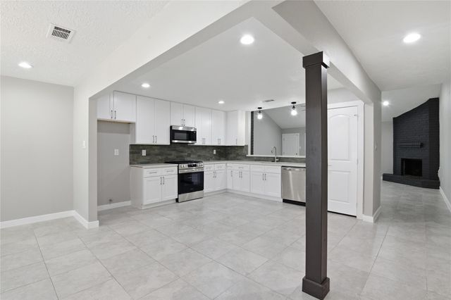 2015 Stoney Court, Spring, TX 77373